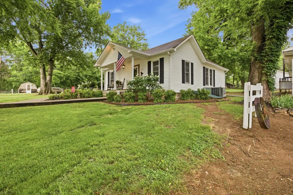 6222 Cayce Lane Columbia, TN 38401