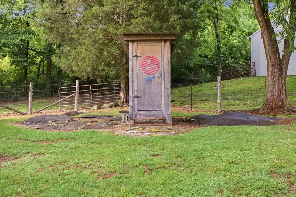 6222 Cayce Lane Columbia, TN 38401