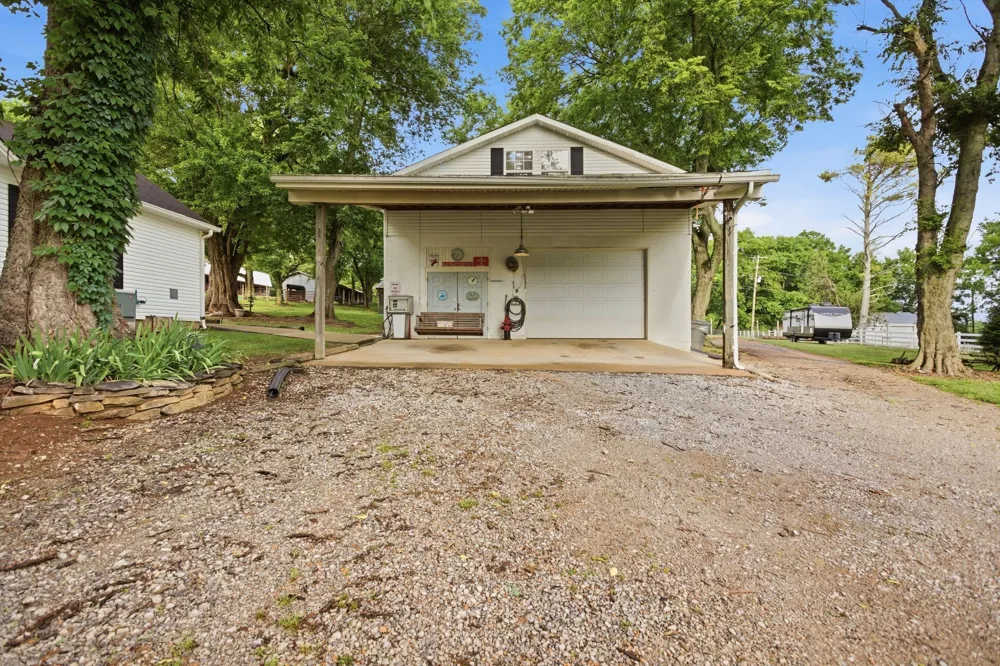 6222 Cayce Lane Columbia, TN 38401