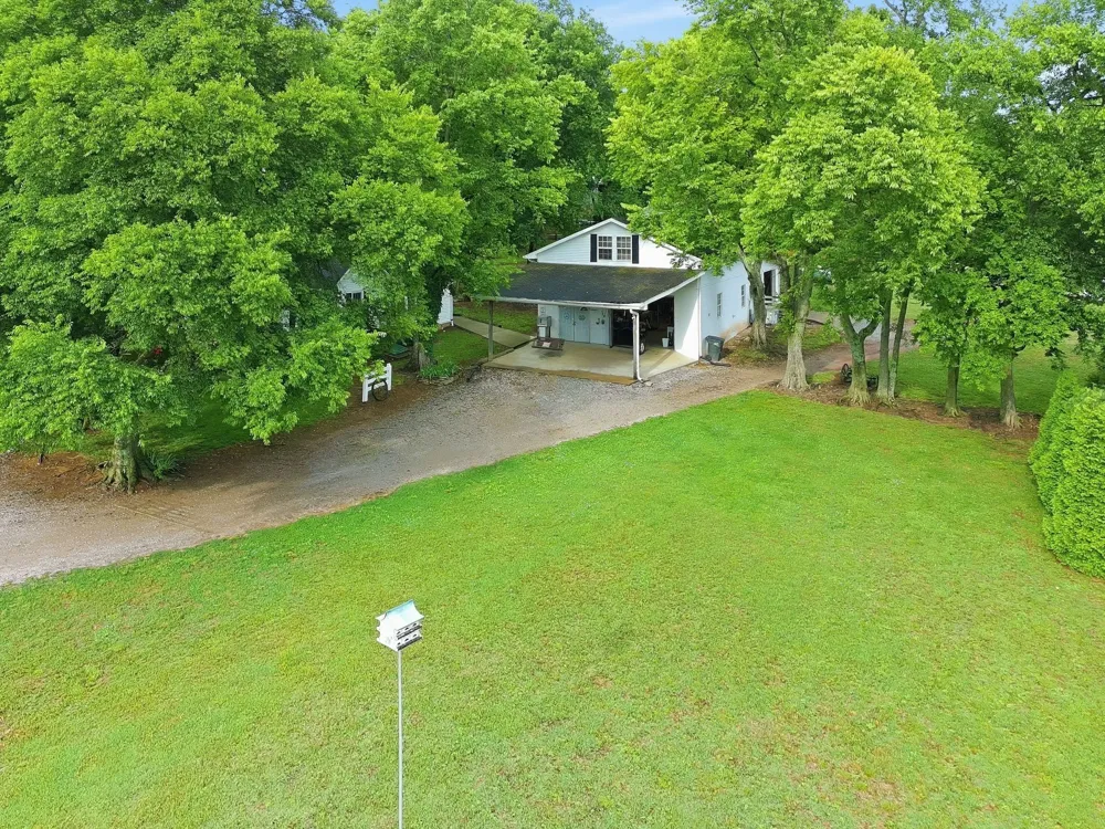 6222 Cayce Lane Columbia, TN 38401