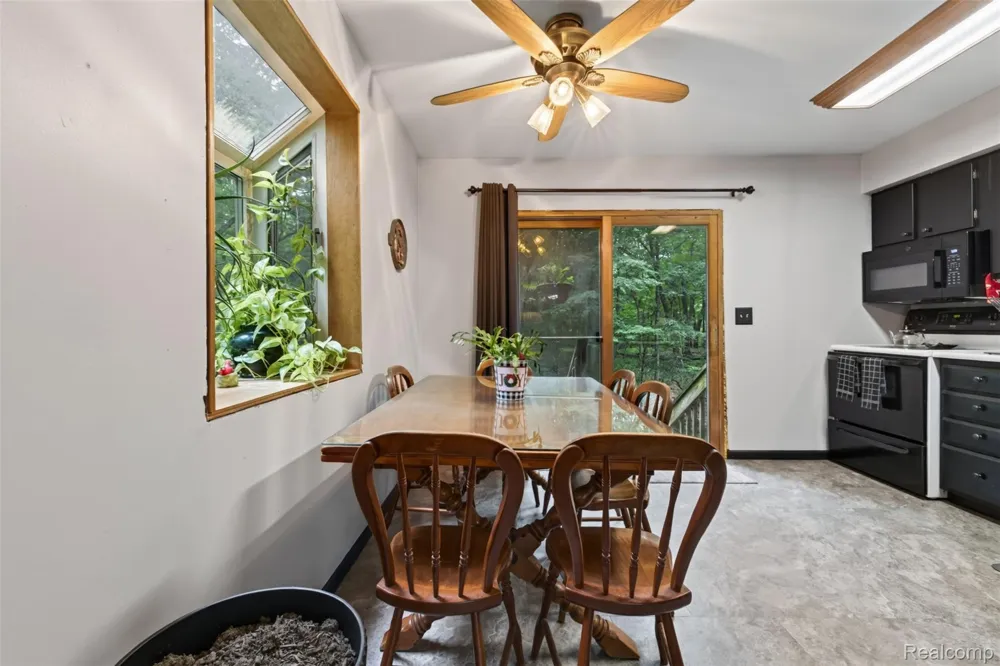 260 Faust Drive Brandon Charter Township, MI 48462