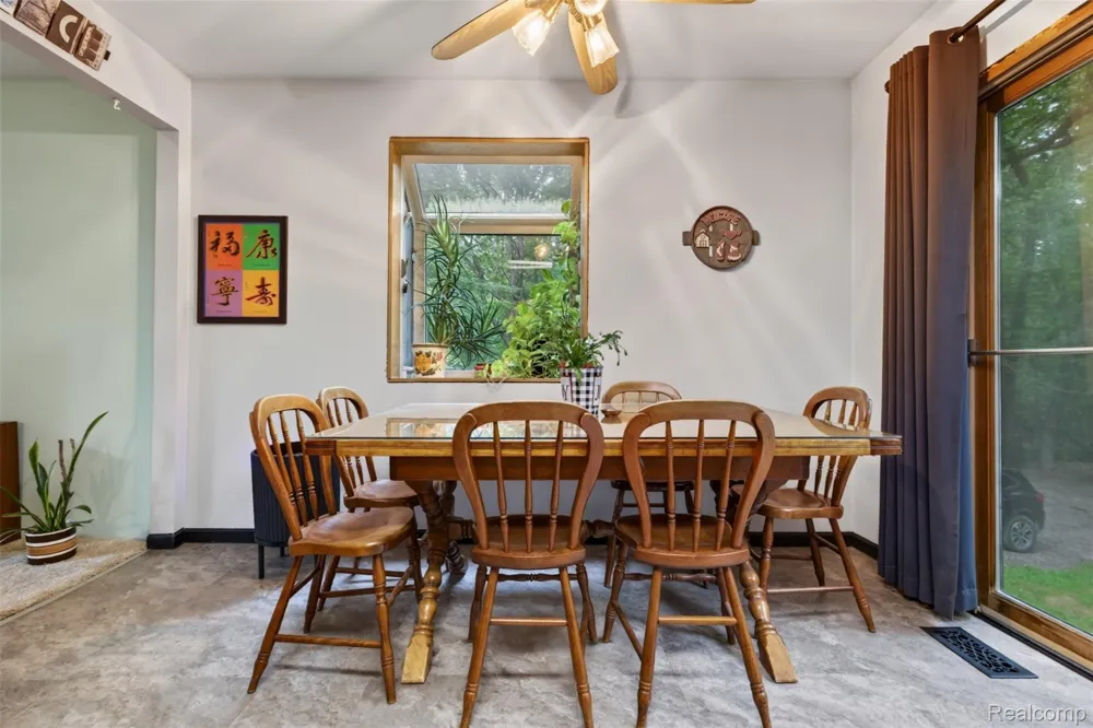 260 Faust Drive Brandon Charter Township, MI 48462