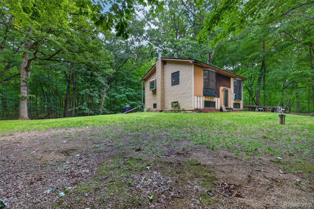 260 Faust Drive Brandon Charter Township, MI 48462