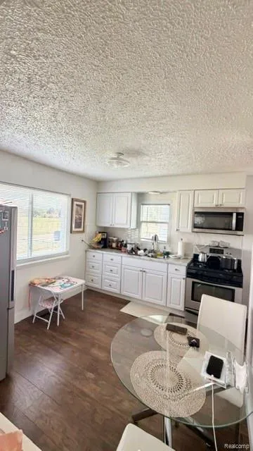 1329 Neubert Avenue Flint City, MI 48507