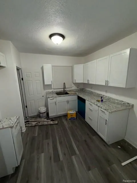 2409 Vernon Avenue Flint City, MI 48506