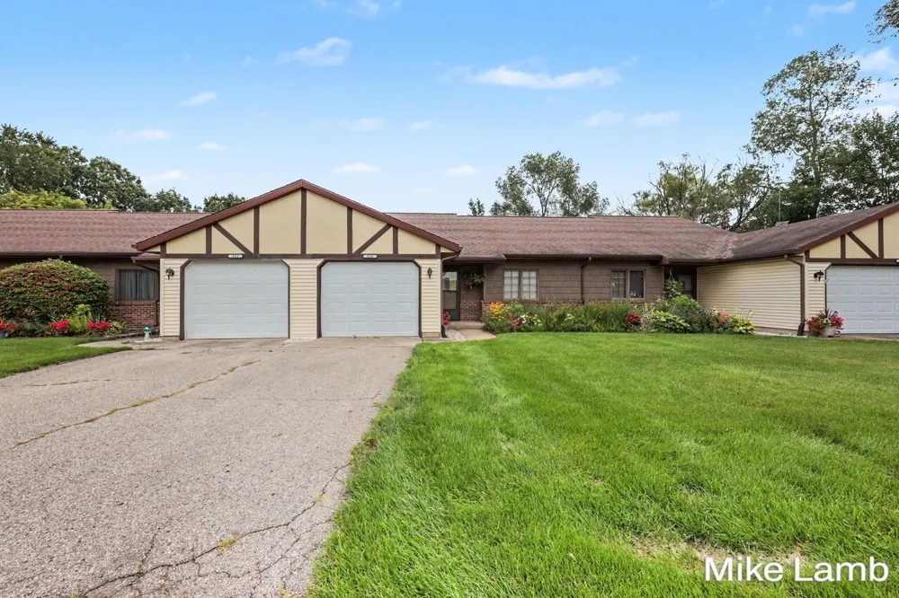 524 Laurie Drive NW Sparta Village, MI 49345
