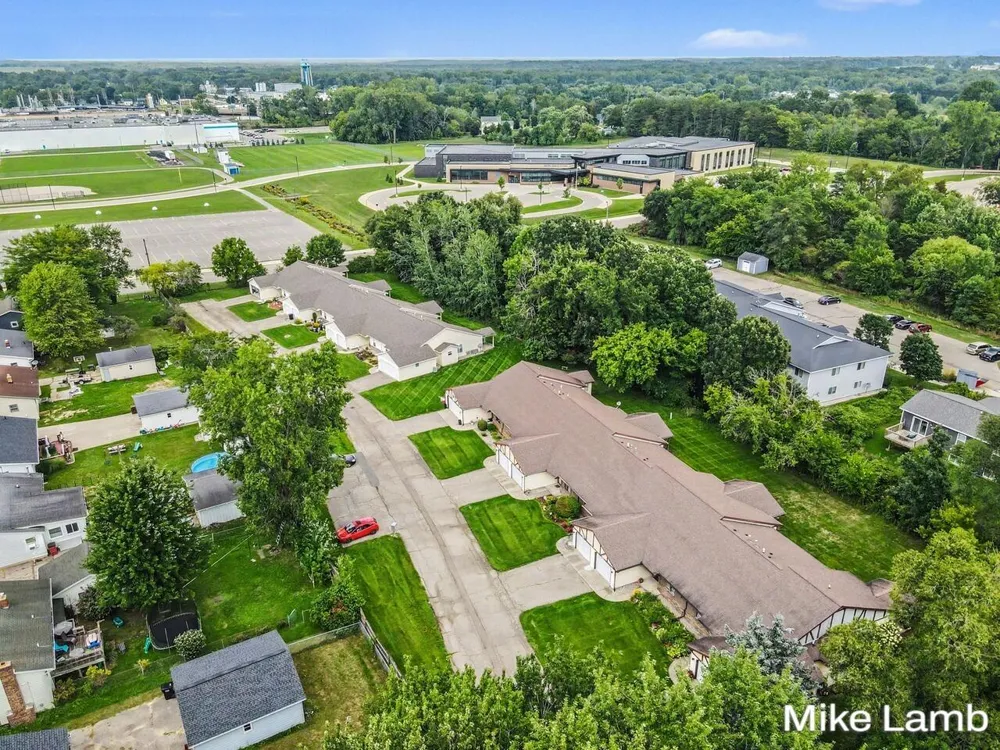 524 Laurie Drive NW Sparta Village, MI 49345