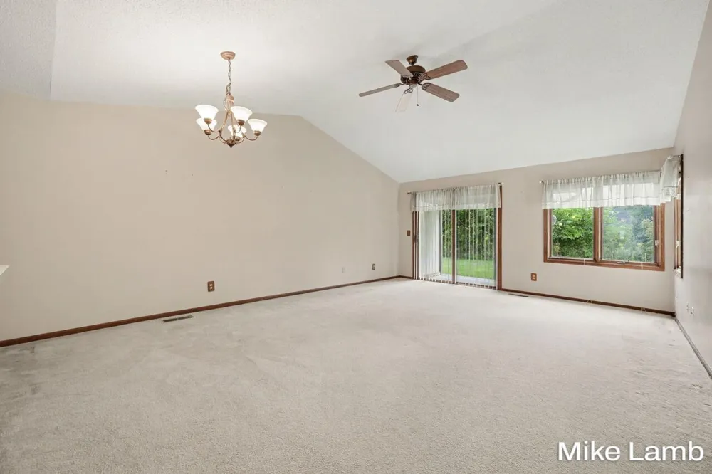 524 Laurie Drive NW Sparta Village, MI 49345