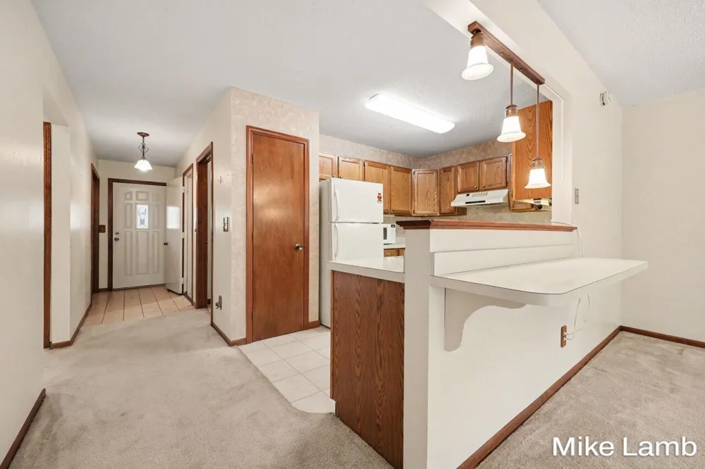 524 Laurie Drive NW Sparta Village, MI 49345