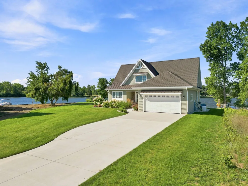 1019 Peninsula Drive Unknown, MI 48893