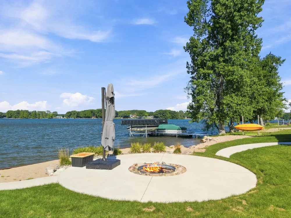 1019 Peninsula Drive Unknown, MI 48893
