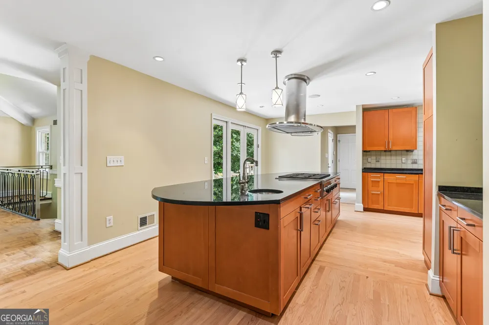 3135 Spalding DR Sandy Springs, GA 30350