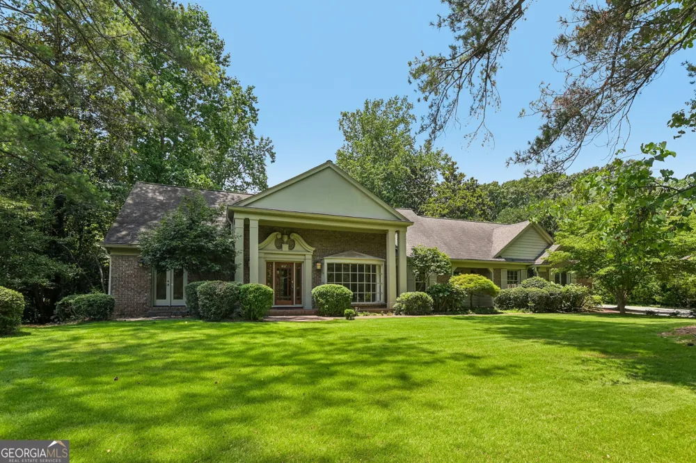 3135 Spalding DR Sandy Springs, GA 30350
