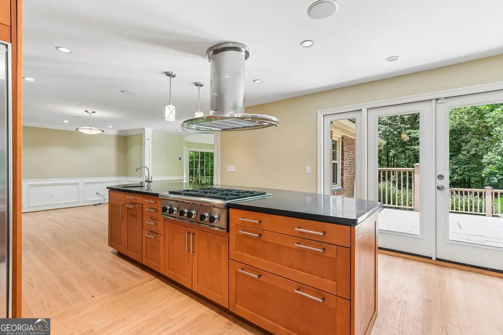 3135 Spalding DR Sandy Springs, GA 30350