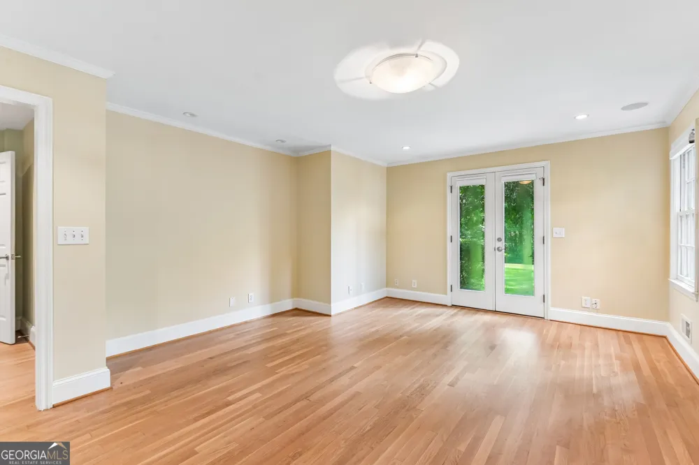 3135 Spalding DR Sandy Springs, GA 30350