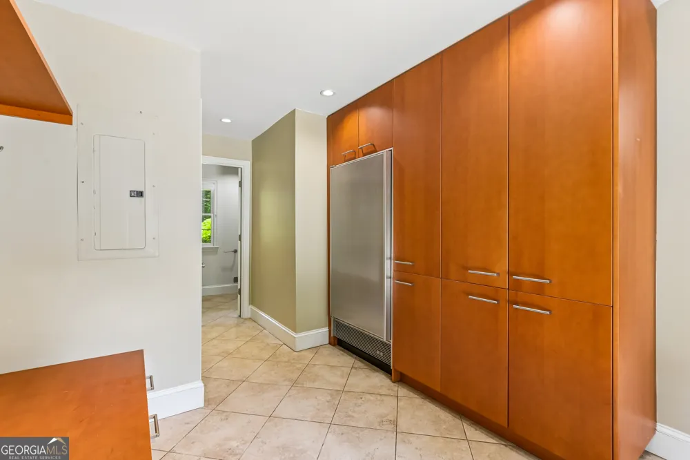 3135 Spalding DR Sandy Springs, GA 30350