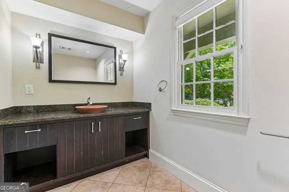 3135 Spalding DR Sandy Springs, GA 30350