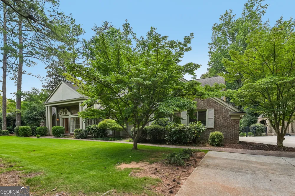 3135 Spalding DR Sandy Springs, GA 30350