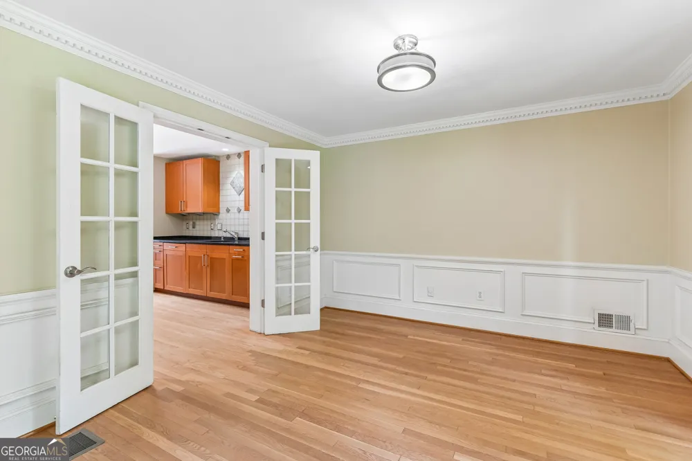 3135 Spalding DR Sandy Springs, GA 30350