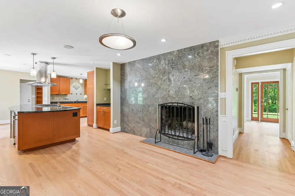 3135 Spalding DR Sandy Springs, GA 30350