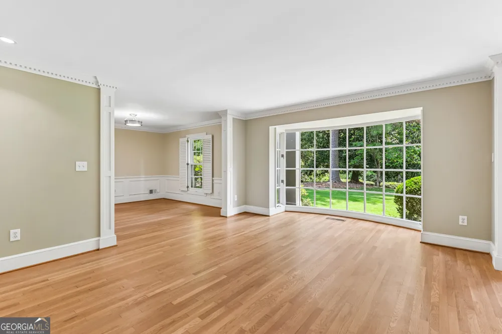 3135 Spalding DR Sandy Springs, GA 30350