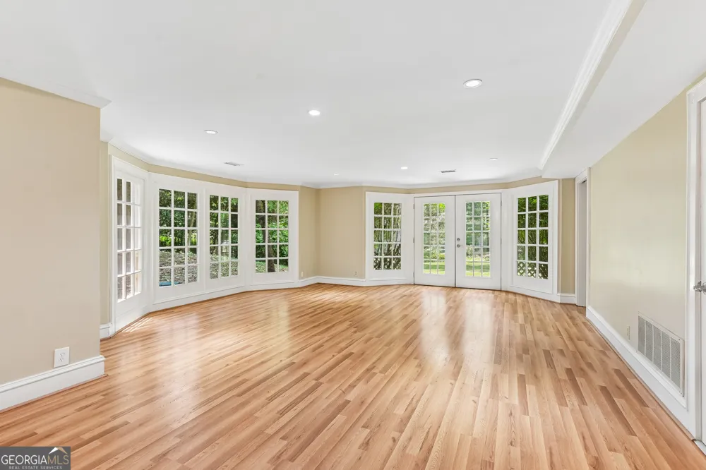 3135 Spalding DR Sandy Springs, GA 30350