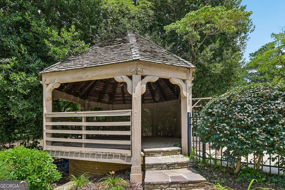3135 Spalding DR Sandy Springs, GA 30350