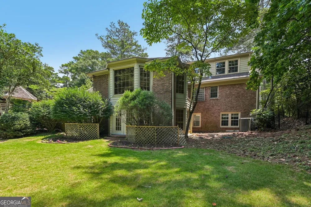 3135 Spalding DR Sandy Springs, GA 30350