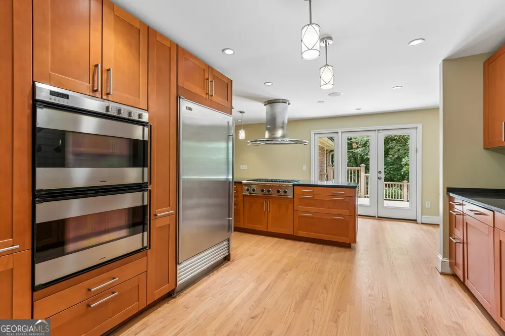3135 Spalding DR Sandy Springs, GA 30350
