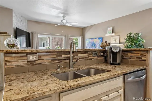 10336 W 55th Place #101 Arvada, CO 80002