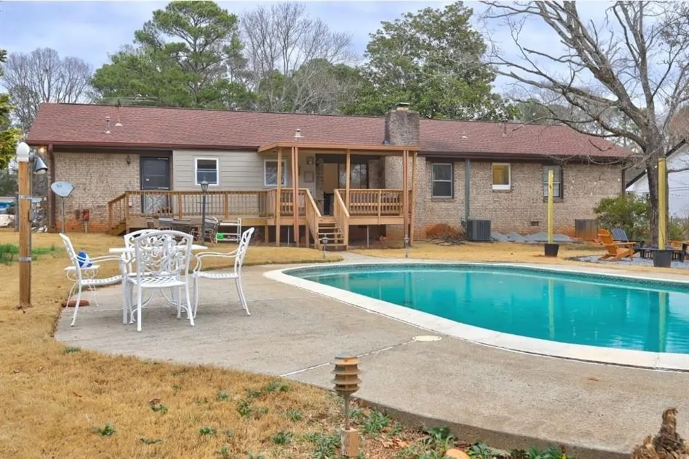 457 Castleaire Drive Stone Mountain, GA 30087