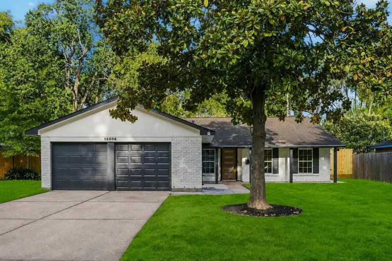 12006 Ashcroft Drive Houston, TX 77035