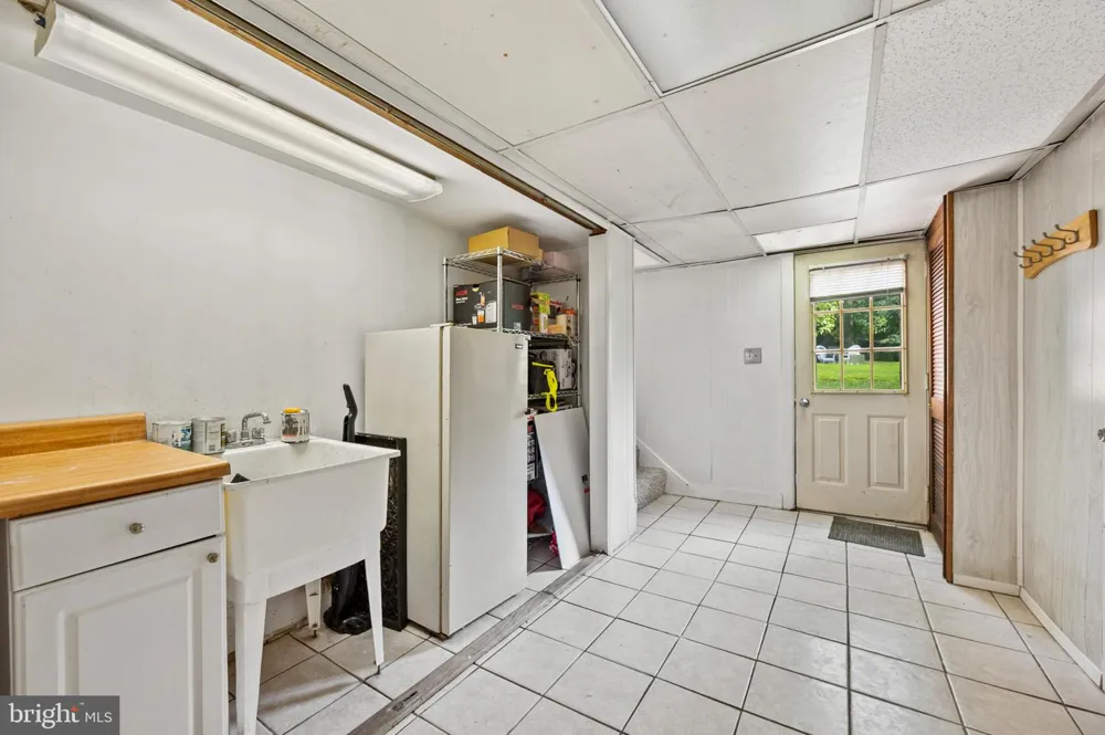 213 PIPING ROCK DRIVE Silver Spring, MD 20905