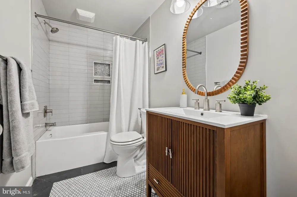 213 PIPING ROCK DRIVE Silver Spring, MD 20905