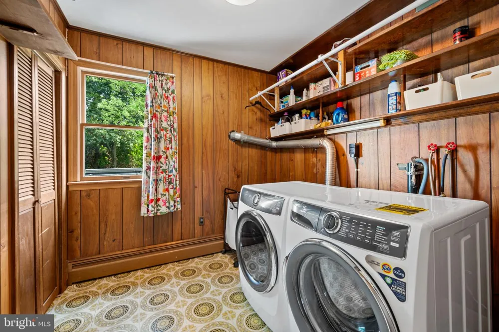 213 PIPING ROCK DRIVE Silver Spring, MD 20905