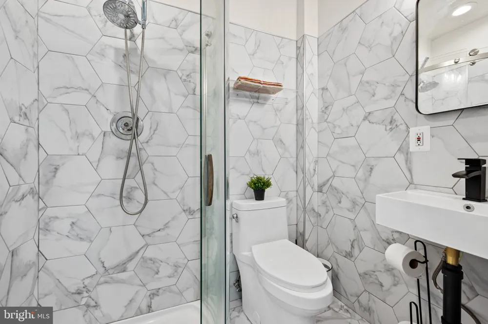 213 PIPING ROCK DRIVE Silver Spring, MD 20905