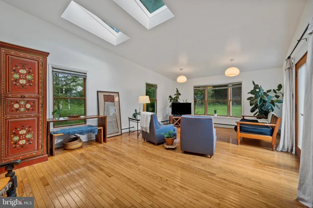 213 PIPING ROCK DRIVE Silver Spring, MD 20905