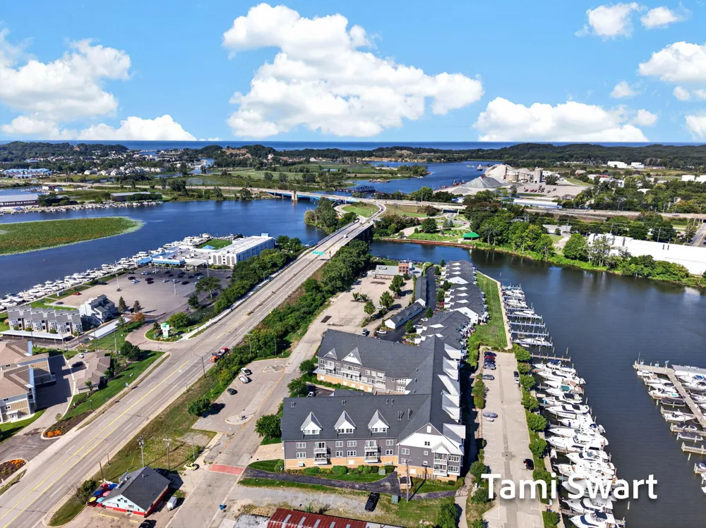 917 W Savidge Street #16 Spring Lake, MI 49456
