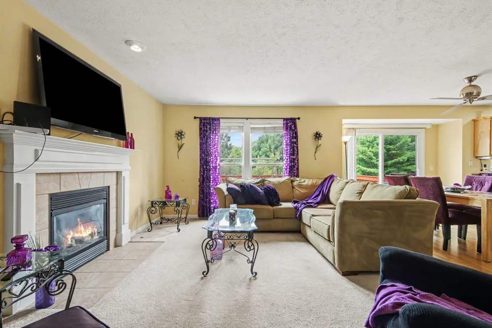 6627 Winter Creek Road Norton Shores, MI 49444