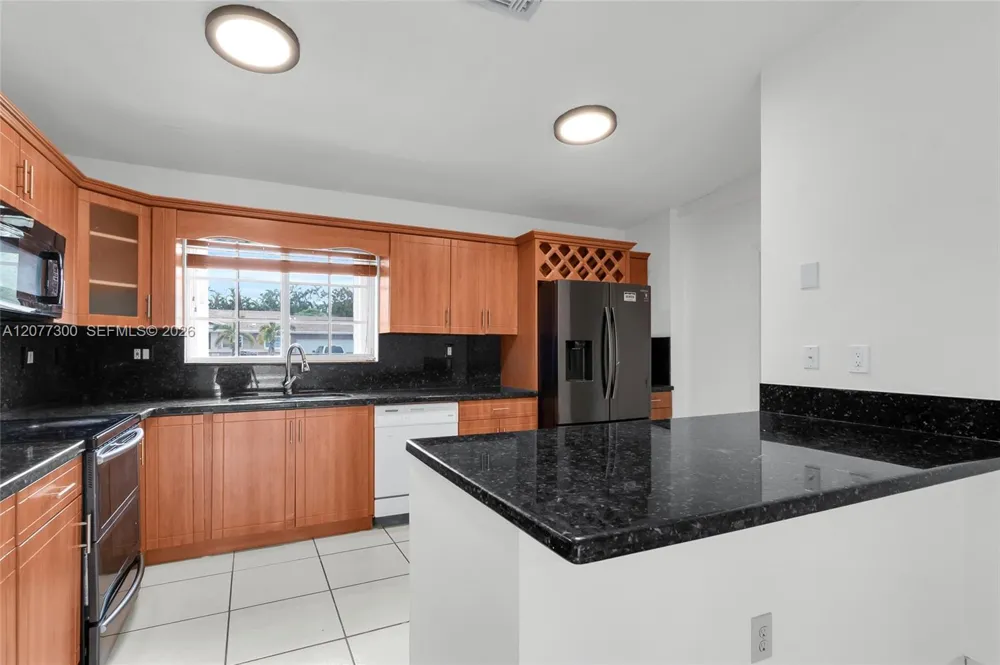 18600 SW 127th Pl Miami, FL 33177
