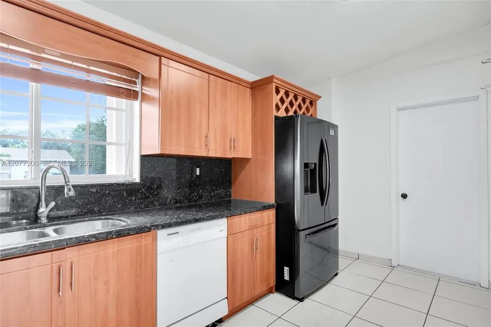 18600 SW 127th Pl Miami, FL 33177
