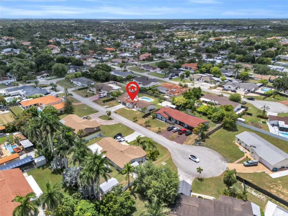 18600 SW 127th Pl Miami, FL 33177