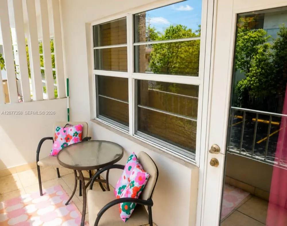 528 Meridian Ave #202A Miami Beach, FL 33139