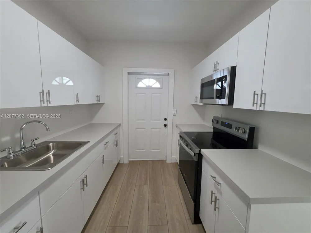 2326 SW 9th St #1 Miami, FL 33135