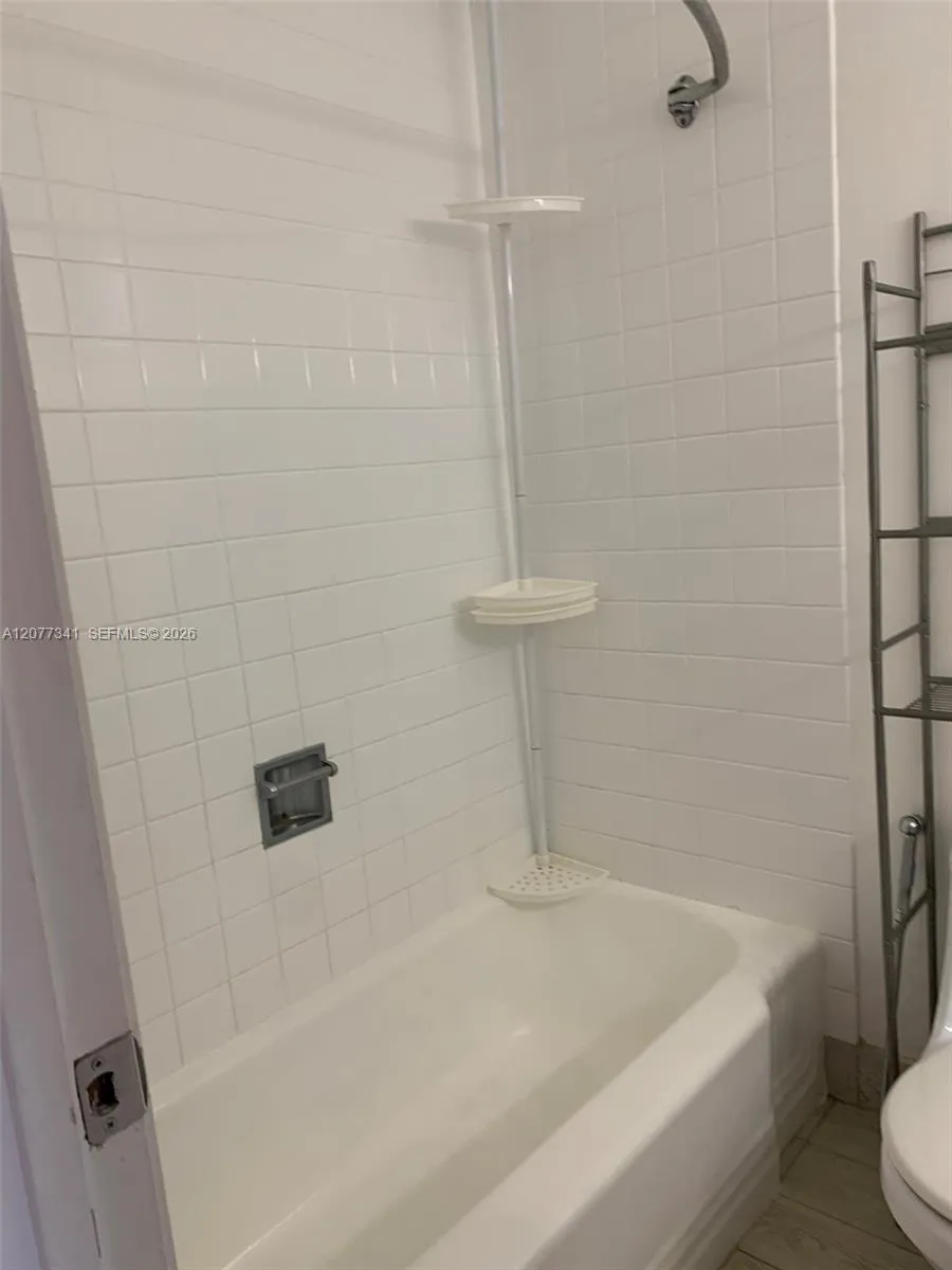 664 Bird Rd #Rear Coral Gables, FL 33146