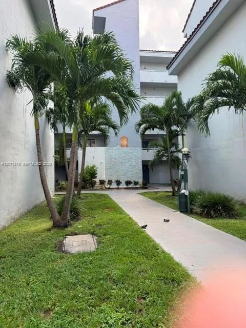 8215 SW 152 AV #G-414