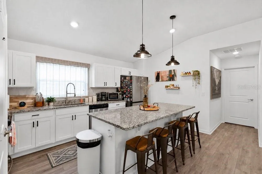 1084 PAPAYA CIRCLE Davenport, FL 33897