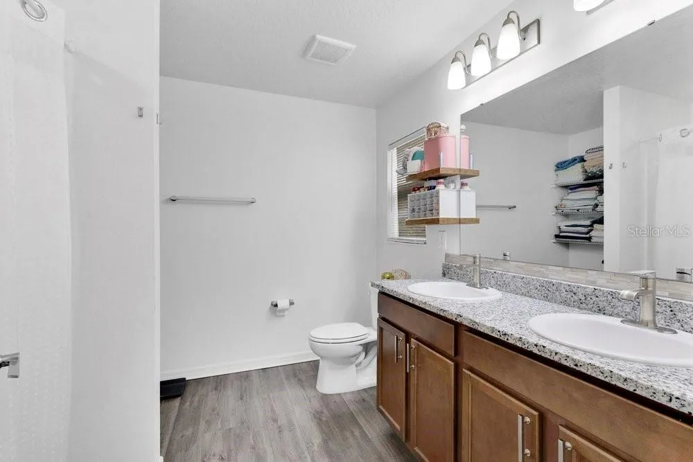 1084 PAPAYA CIRCLE Davenport, FL 33897
