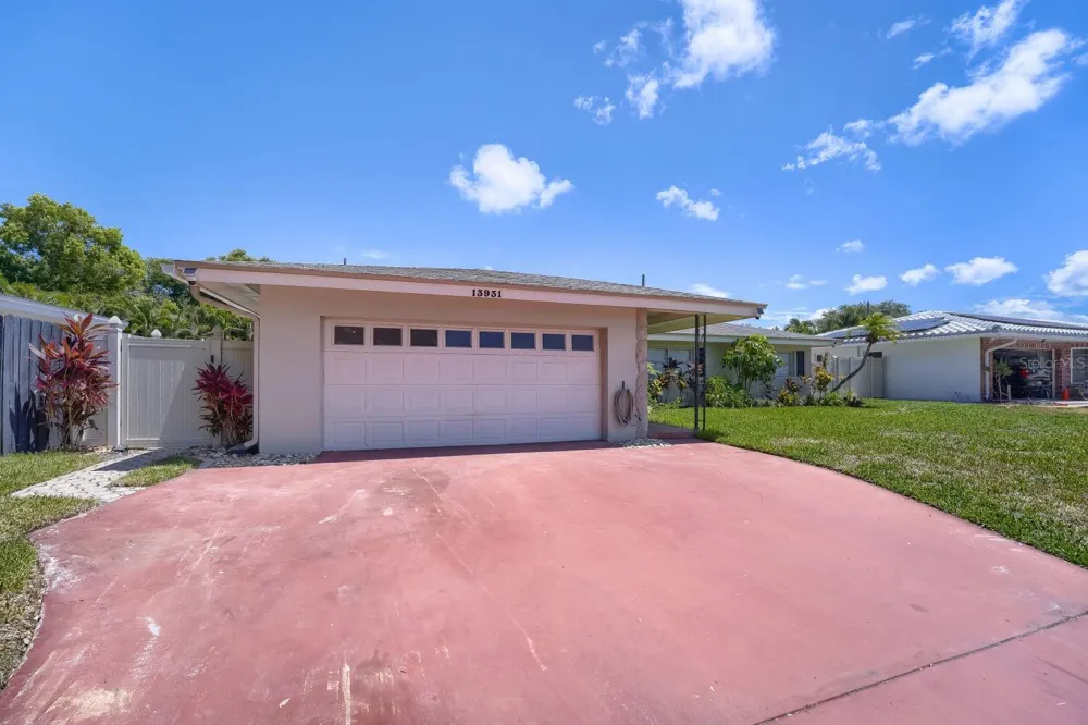 13931 DOMINICA DRIVE Seminole, FL 33776