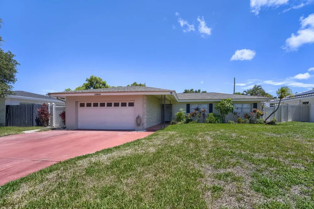 13931 DOMINICA DRIVE Seminole, FL 33776